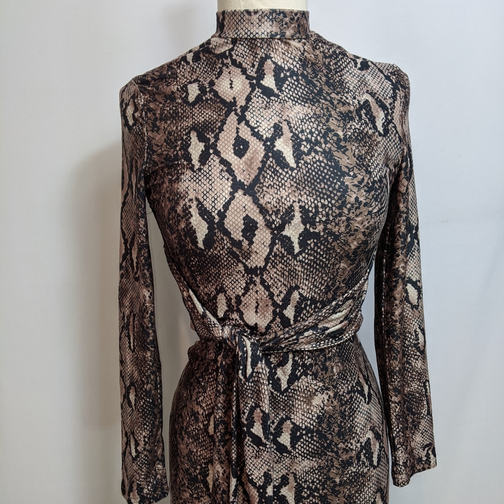 Snakeskin Bodycon Mock Neck Long Sleeved Dress - Picture 8 of 8